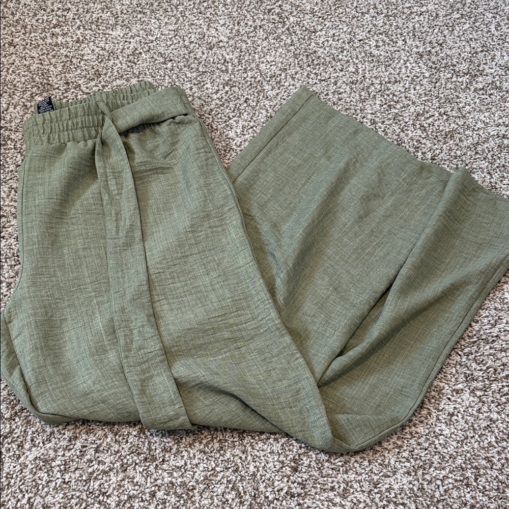 🌿 NYC Olive Green Wide Leg Pants